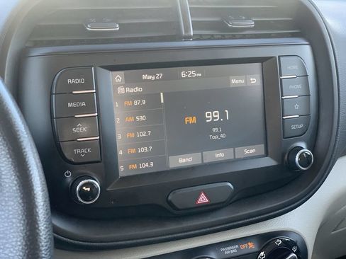 Used 2021 Kia Soul LX FWD image 10