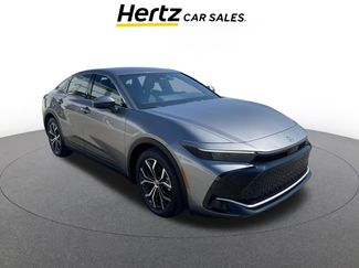 Used 2025 Toyota Crown XLE video 1