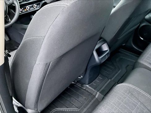 Used 2025 Honda HR-V LX image 12