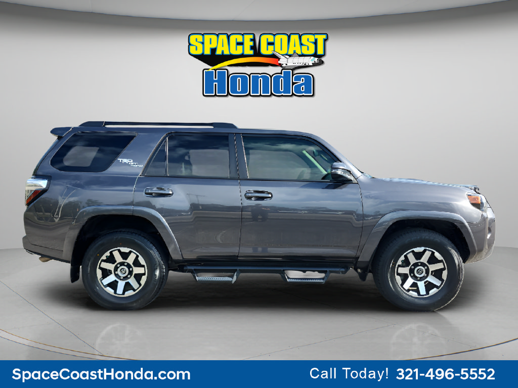 Used 2019 Toyota 4Runner TRD Off-Road Premium AWD/4WD image 2