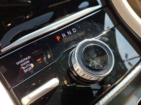 Certified 2025 Jeep Grand Cherokee L Limited w/ Trailer Tow Package image 16