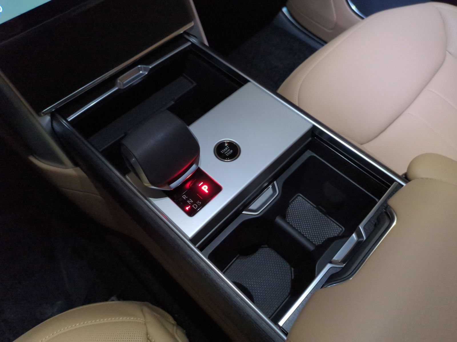 New 2026 Land Rover Range Rover SE AWD/4WD image 22