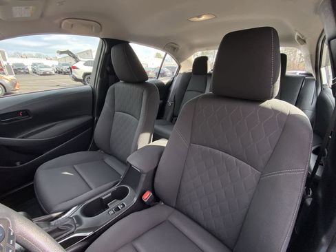 Used 2025 Toyota Corolla LE image 21