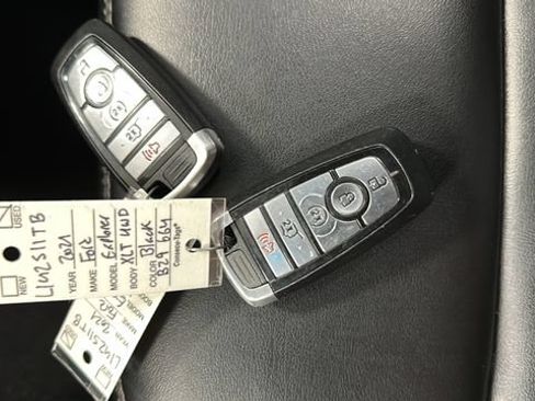 Used 2021 Ford Explorer XLT w/ Equipment Group 202A AWD/4WD image 41