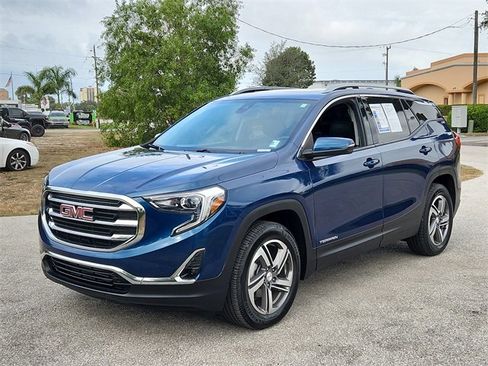 Used 2021 GMC Terrain SLT w/ Infotainment Package II image 2