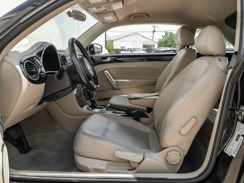 Used 2014 Volkswagen Beetle 1.8T image 4