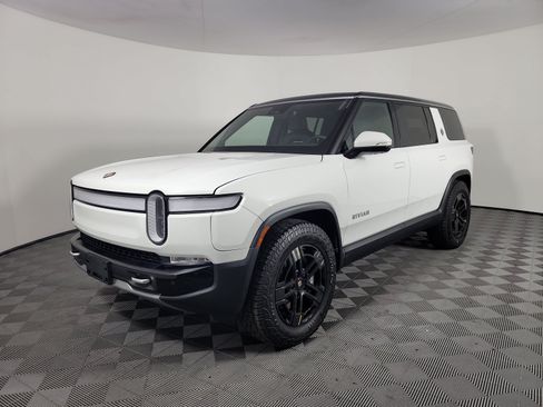 Used 2024 Rivian R1S Adventure AWD/4WD image 1