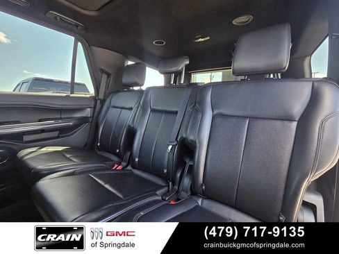 Used 2019 Ford Expedition XLT w/ Equipment Group 202A AWD/4WD image 24