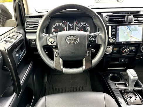 Used 2022 Toyota 4Runner TRD Off-Road Premium w/ Moonroof Package AWD/4WD image 24