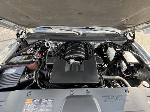 Used 2016 GMC Yukon XL SLE image 2