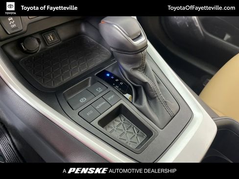 Certified 2025 Toyota RAV4 XLE Premium image 32