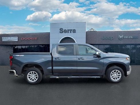 Used 2022 Chevrolet Silverado 1500 LT AWD/4WD image 8