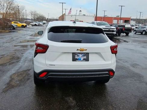 New 2026 Chevrolet Trax LS w/ LS Convenience Package image 7
