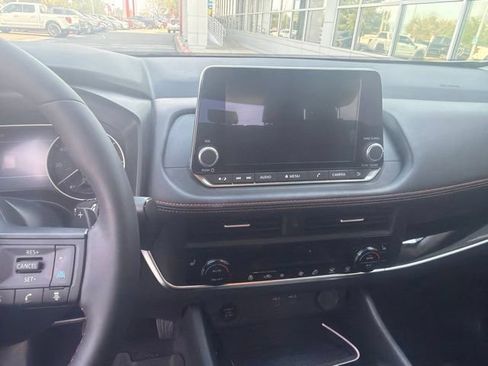 Used 2026 Nissan Rogue SV w/ Rock Creek Premium Package AWD/4WD image 9