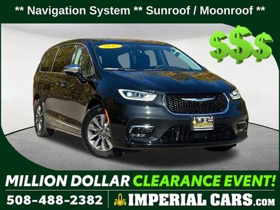 Used 2023 Chrysler Pacifica Limited