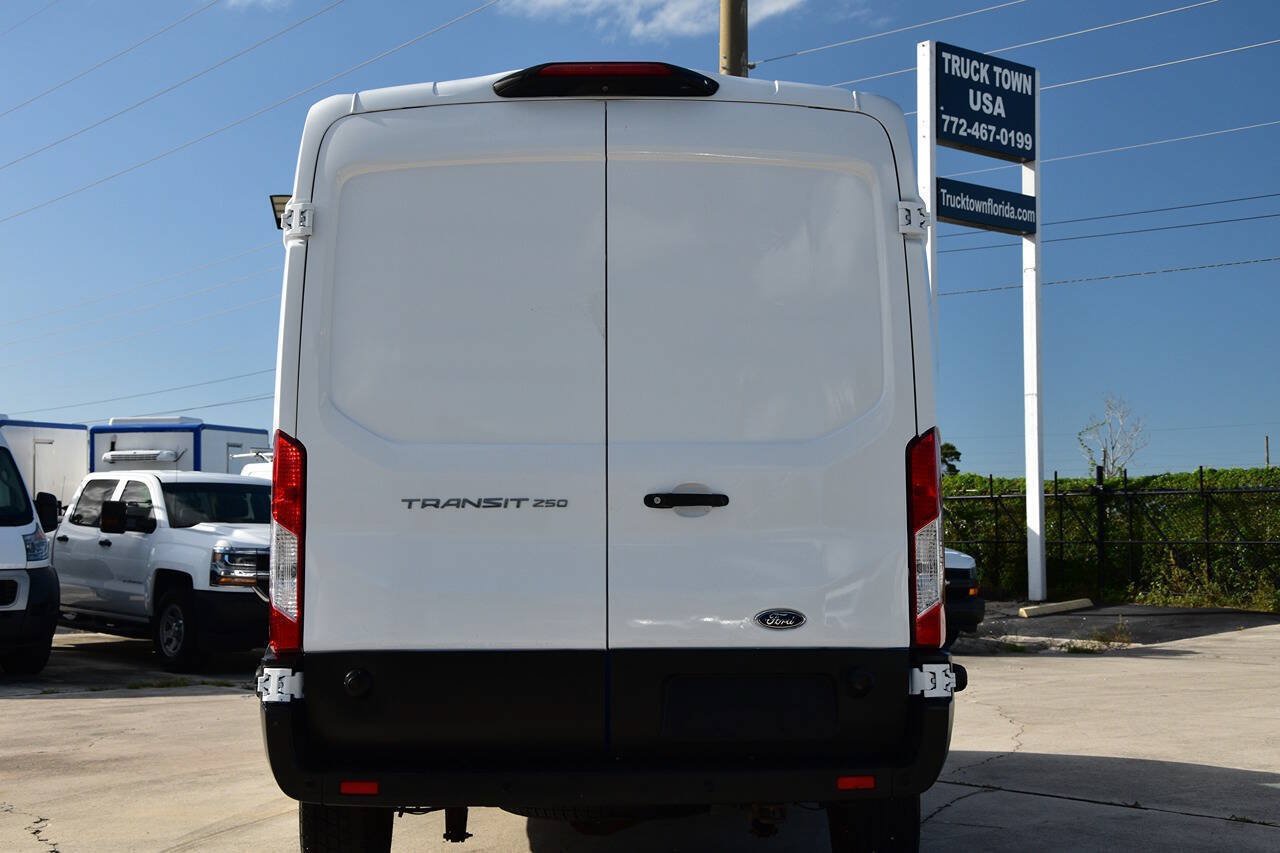 Used 2019 Ford Transit 250 148 Medium Roof RWD image 6