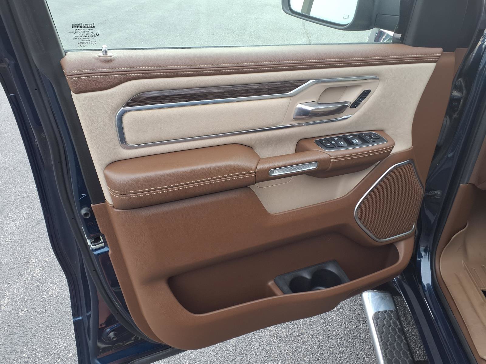 Used 2019 RAM 1500 Laramie RWD image 16