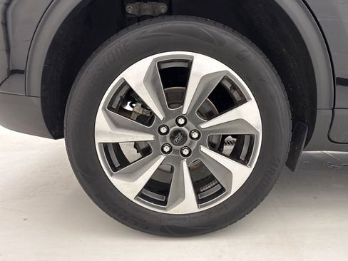 Used 2024 Ford Escape Platinum image 10