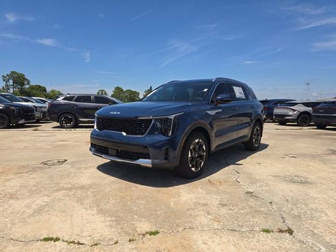 New 2026 Kia Sorento S FWD image 4