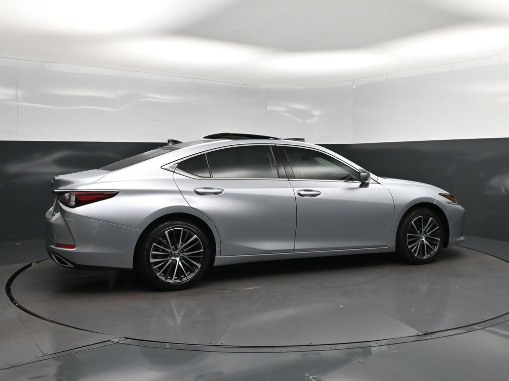 Used 2025 Lexus ES 350 w/ Premium Package FWD image 8