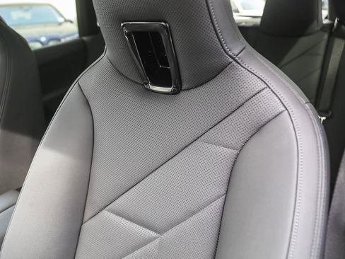 Used 2023 BMW iX xDrive50 w/ Sport Package image 21