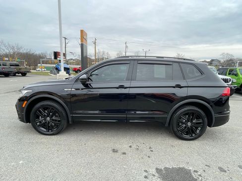 Used 2022 Volkswagen Tiguan SE R-Line image 6