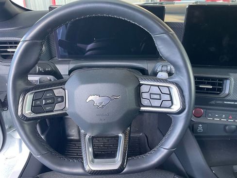 Used 2025 Ford Mustang GT RWD image 13