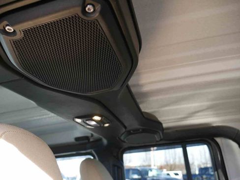 Certified 2020 Jeep Gladiator Sport w/ Quick Order Package 24S image 19