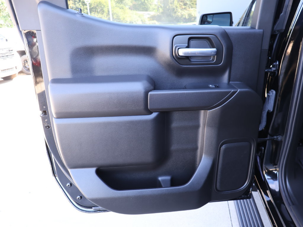 Used 2023 Chevrolet Silverado 1500 Custom AWD/4WD image 25