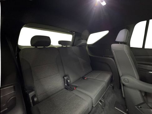 Used 2025 Chevrolet Traverse LT w/ Midnight/Sport Edition FWD image 28