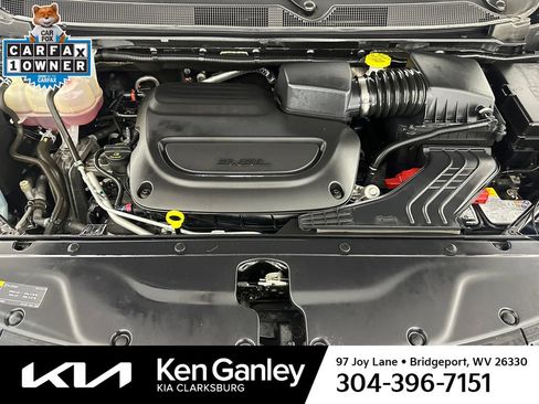 Used 2023 Chrysler Pacifica Touring-L AWD/4WD image 32