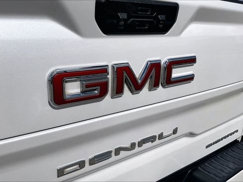 Used 2022 GMC Sierra 1500 Denali w/ Denali Reserve Package image 27