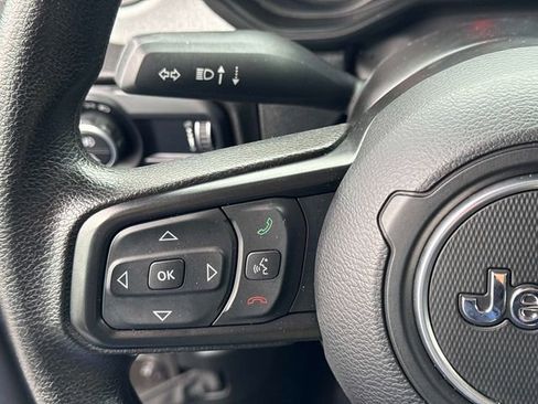 Used 2024 Jeep Gladiator Sport image 25