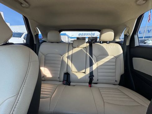 Used 2016 Ford Edge SEL w/ Equipment Group 201A FWD image 34