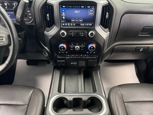 Used 2023 GMC Sierra 2500 SLT w/ SLT Preferred Package image 25