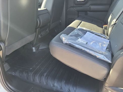 Used 2025 GMC Sierra 3500 Pro w/ Convenience Package image 21