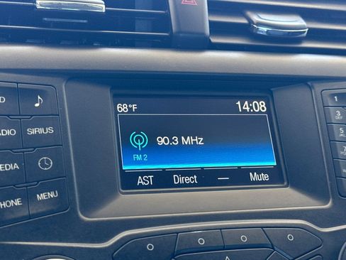 Used 2015 Ford Fusion SE FWD image 17