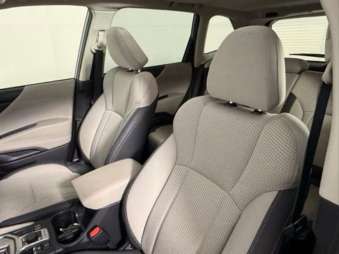 Used 2019 Subaru Forester Premium AWD/4WD image 32