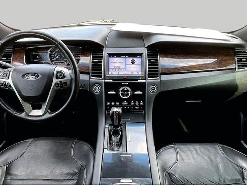 Used 2019 Ford Taurus Limited FWD image 14