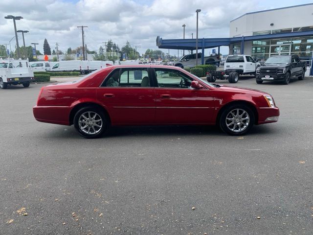 Used 2010 Cadillac DTS Luxury FWD image 6