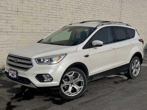 Certified 2019 Ford Escape Titanium image 2