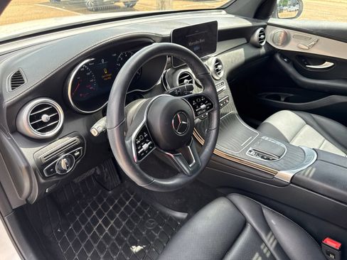 Used 2023 Mercedes-Benz GLC 300 4MATIC Coupe image 14