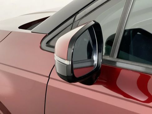 Certified 2024 Kia Carnival SX Prestige FWD image 10