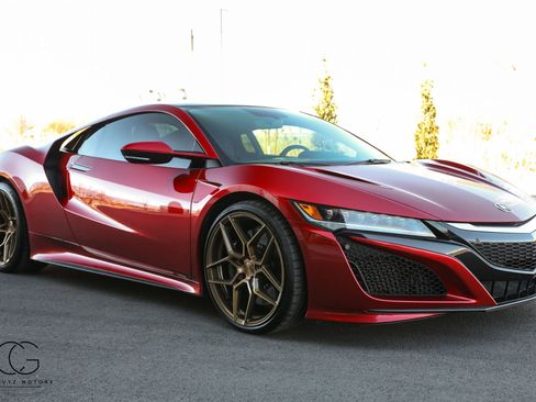 Used 2017 Acura NSX Coupe 2D image 23