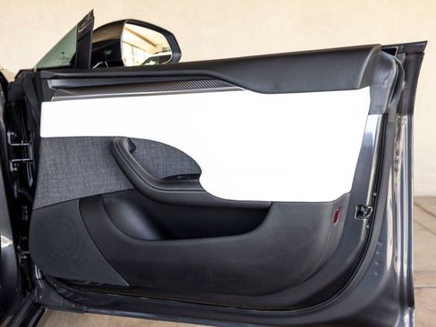 Used 2021 Tesla Model S Plaid image 26