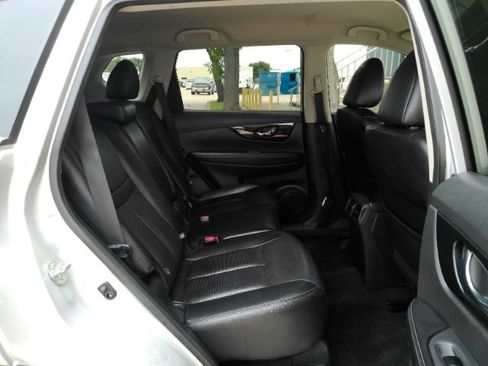 Used 2020 Nissan Rogue SL FWD image 27