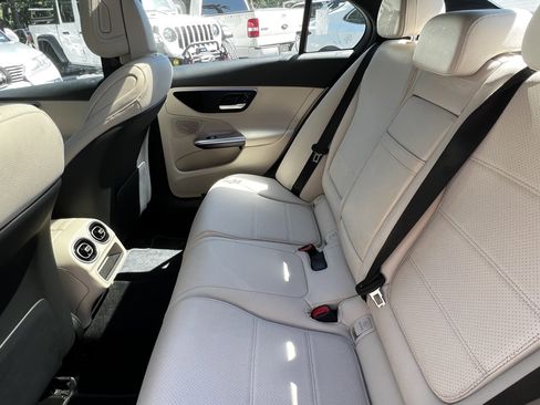 Used 2023 Mercedes-Benz C 300 Sedan image 30