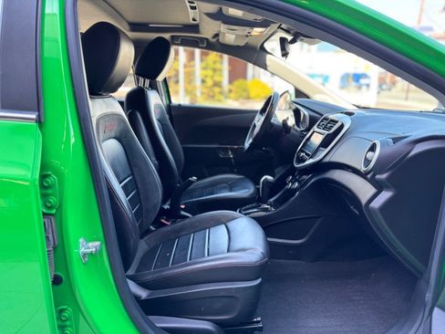 Used 2017 Chevrolet Sonic Premier w/ Driver Confidence Package FWD image 18