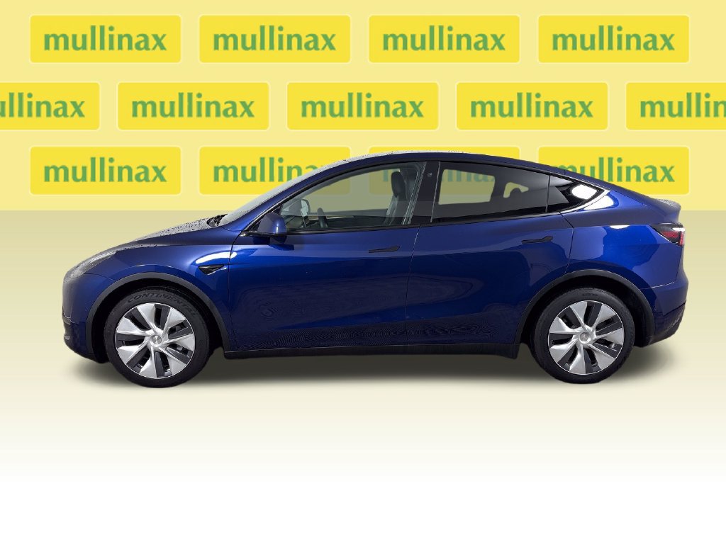 Used 2023 Tesla Model Y Long Range AWD/4WD image 11