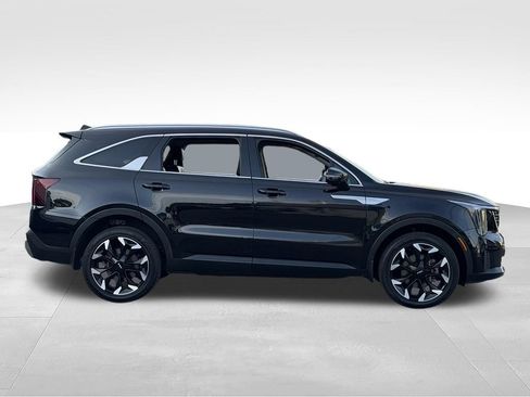 Used 2024 Kia Sorento EX AWD/4WD image 10
